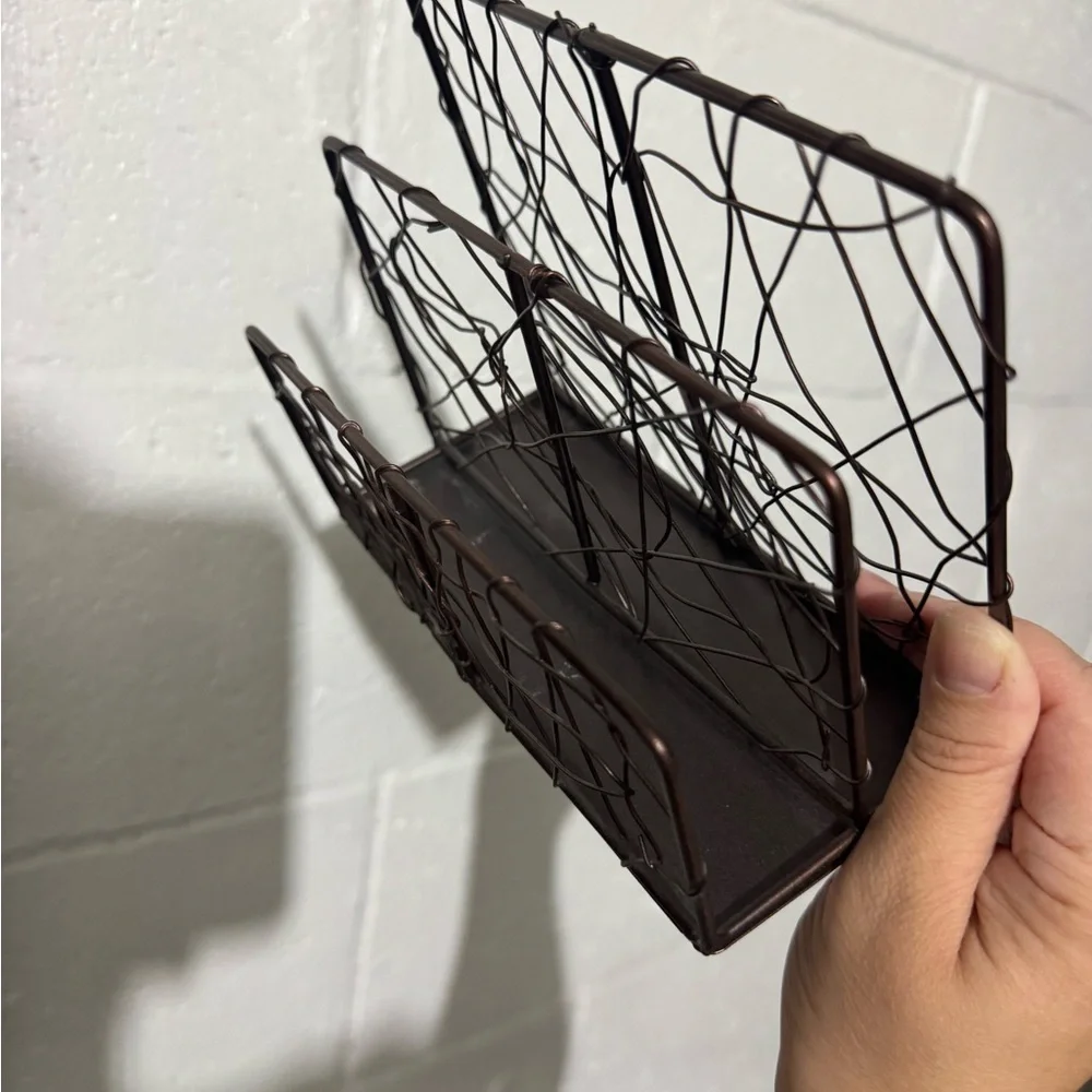 Brown Wire Organizer